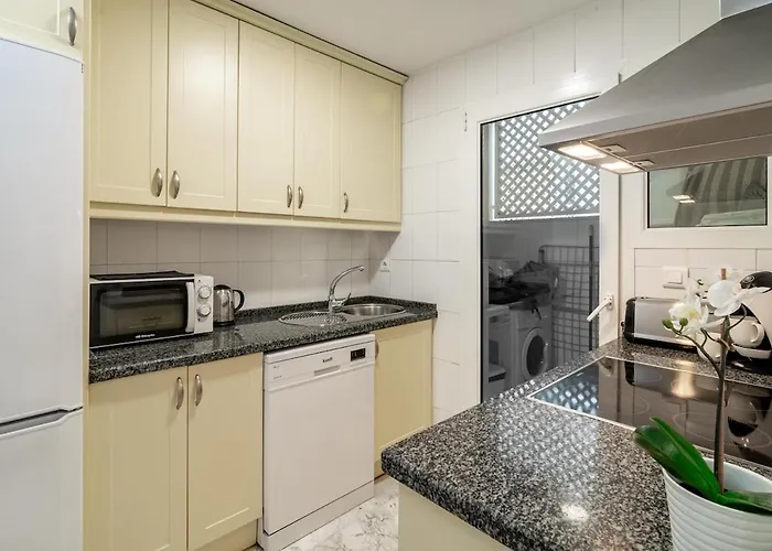 Pr45- Front Puerto Banus Appartement Marbella