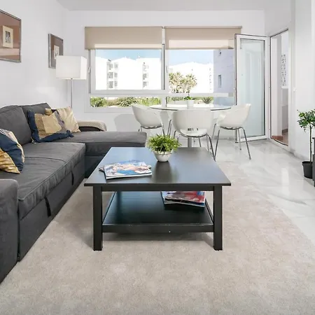 Pr45- Front Puerto Banus Apartamento *