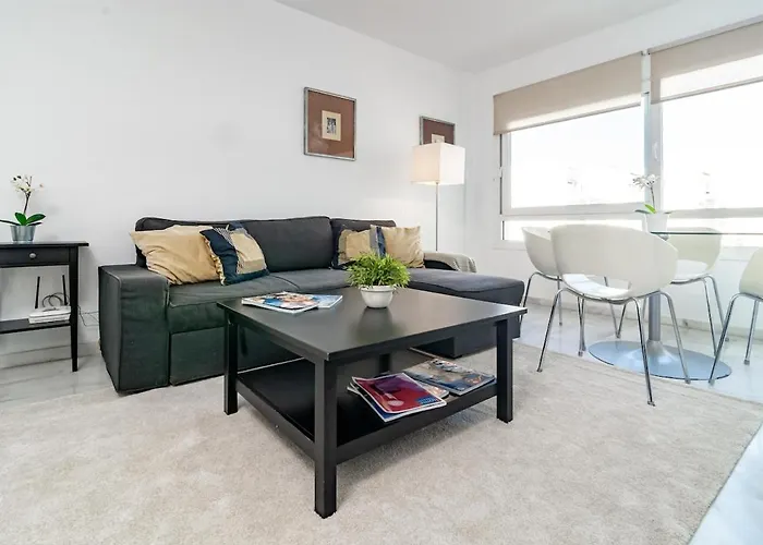 Pr45- Front Puerto Banus *