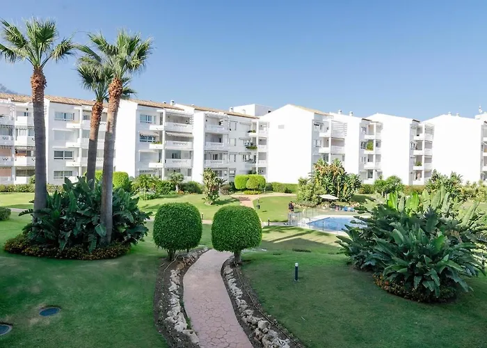 Pr45- Front Puerto Banus *