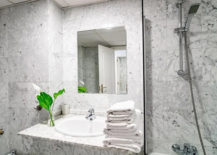 Pr45- Front Puerto Banus Marbella