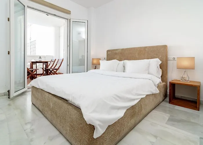 Pr45- Front Puerto Banus Apartment Marbella